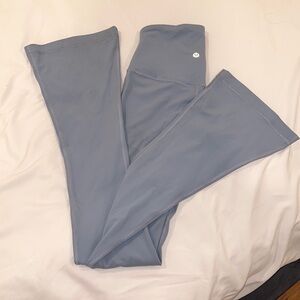 Lululemon Mini boot cuts